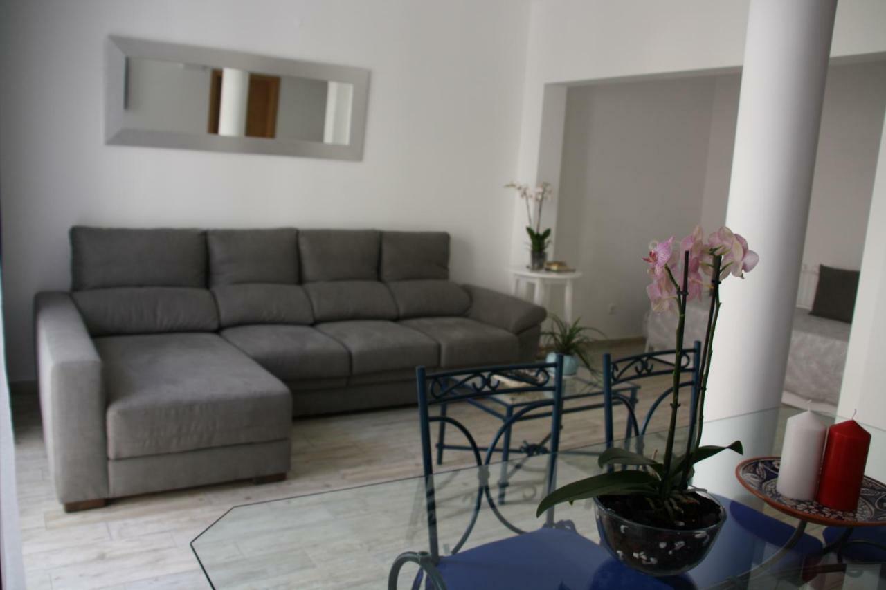 Апартаменти House Of Orchids With Patio Віла-Реал-де-Санту-Антоніу Екстер'єр фото